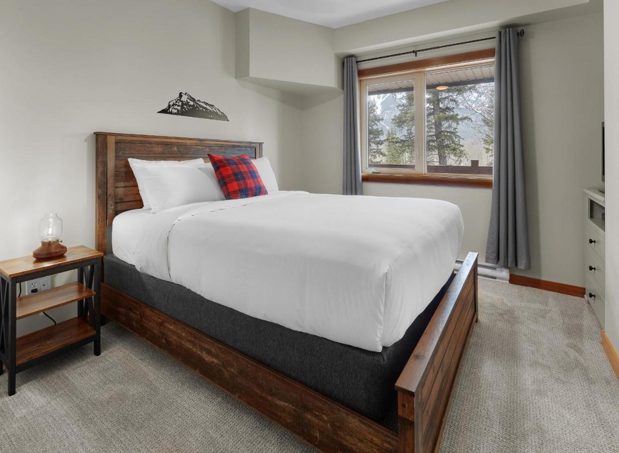 Newly Renovated Grizzly Lodge, Spacious 3Br 2Ba With Open Pool, Hot Tub แคนมอร์ ภายนอก รูปภาพ